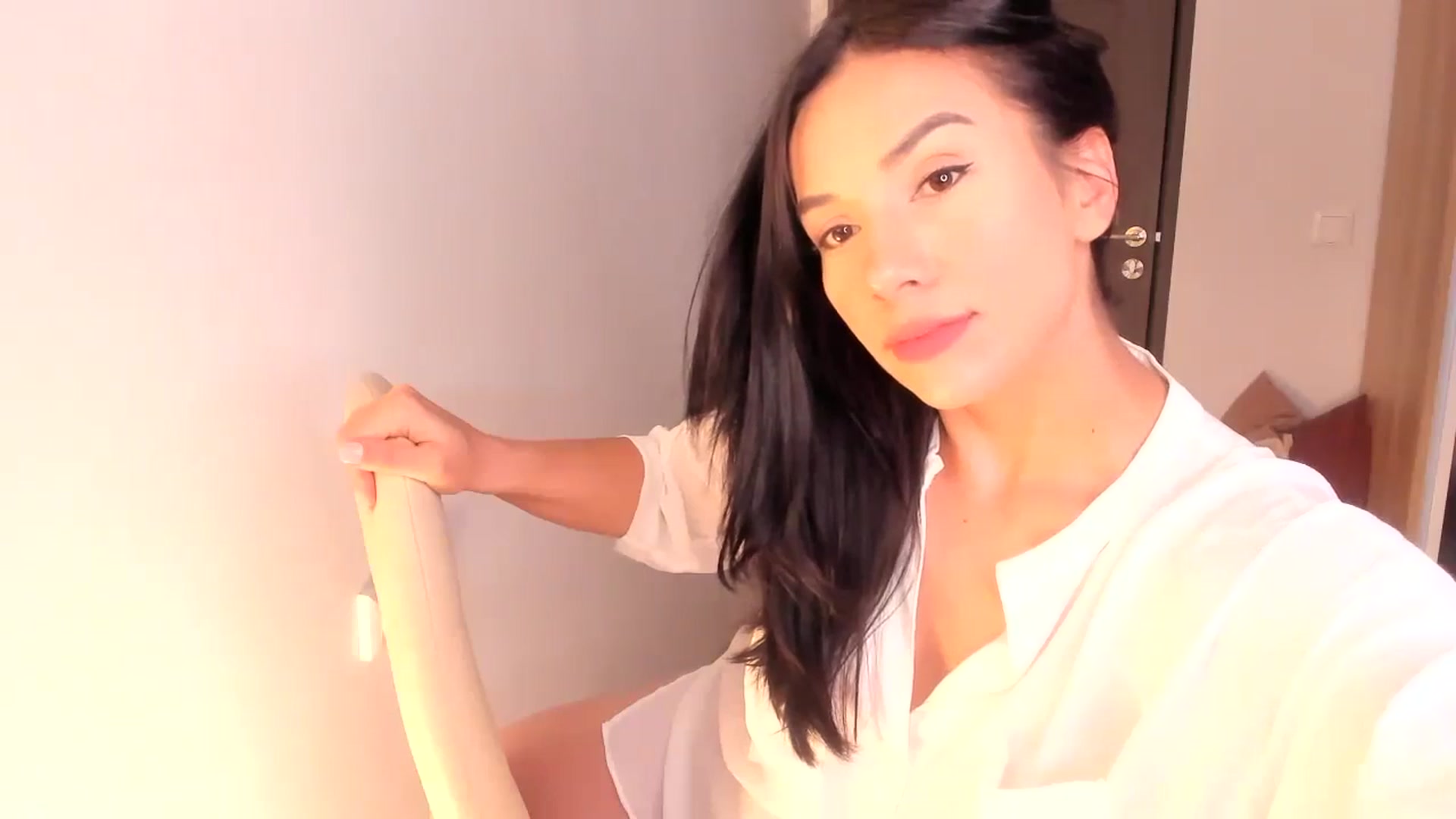 Gallery image thumbnail from Ana__xo's myfreecams stream on, 07/26/2024, 18:01 image 8 of 20