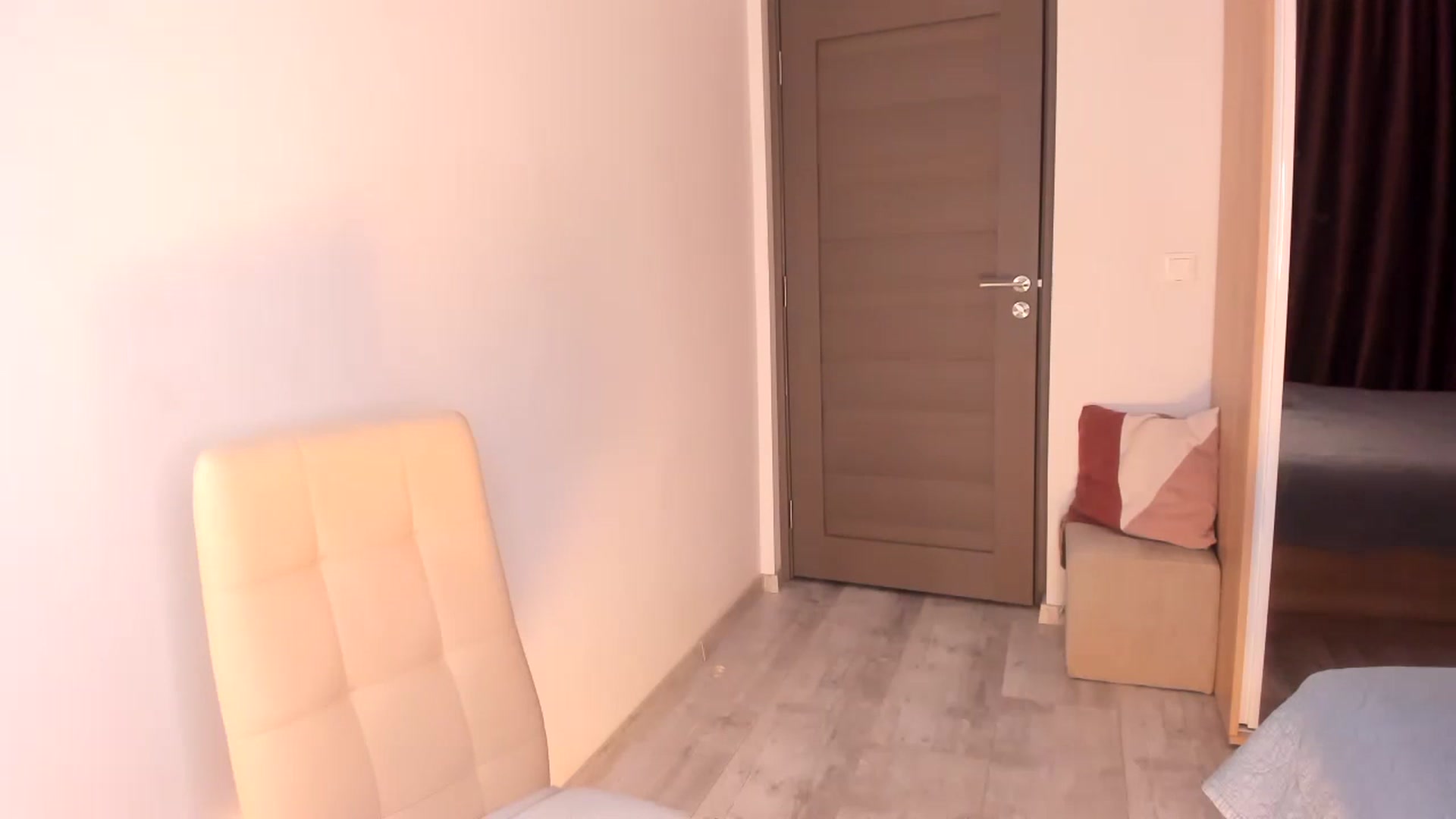 Gallery image thumbnail from Ana__xo's myfreecams stream on, 08/11/2024, 19:19 image 3 of 20