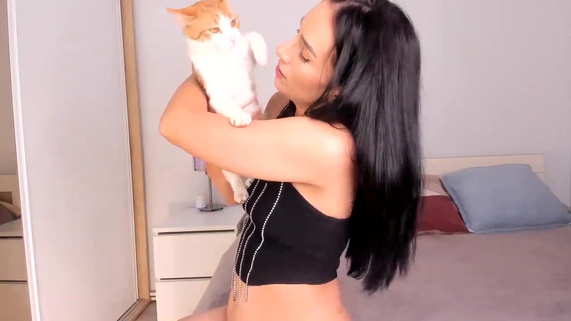 Gallery image thumbnail from Ana__xo's myfreecams stream on, 09/15/2024, 17:18 image 4 of 20