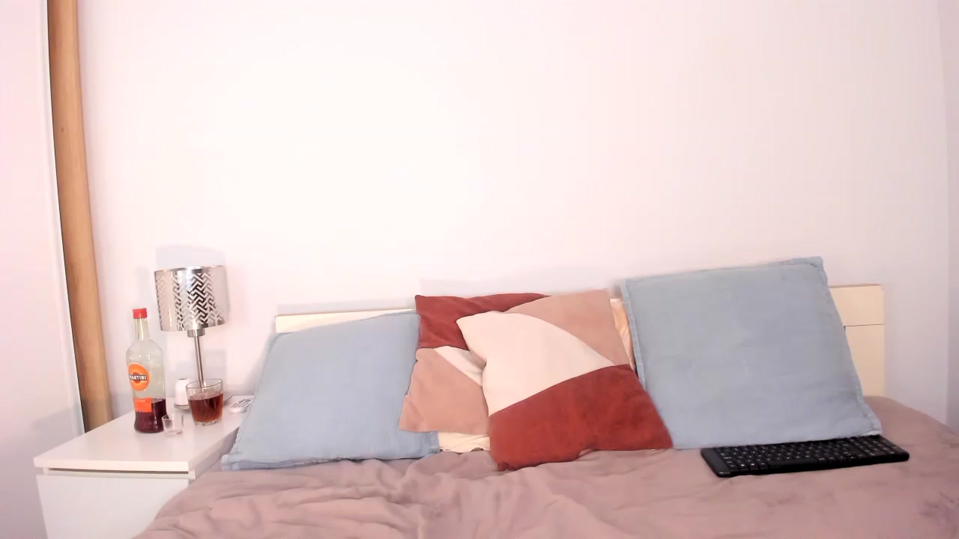 Gallery image thumbnail from Ana__xo's myfreecams stream on, 09/21/2024, 19:15 image 11 of 20