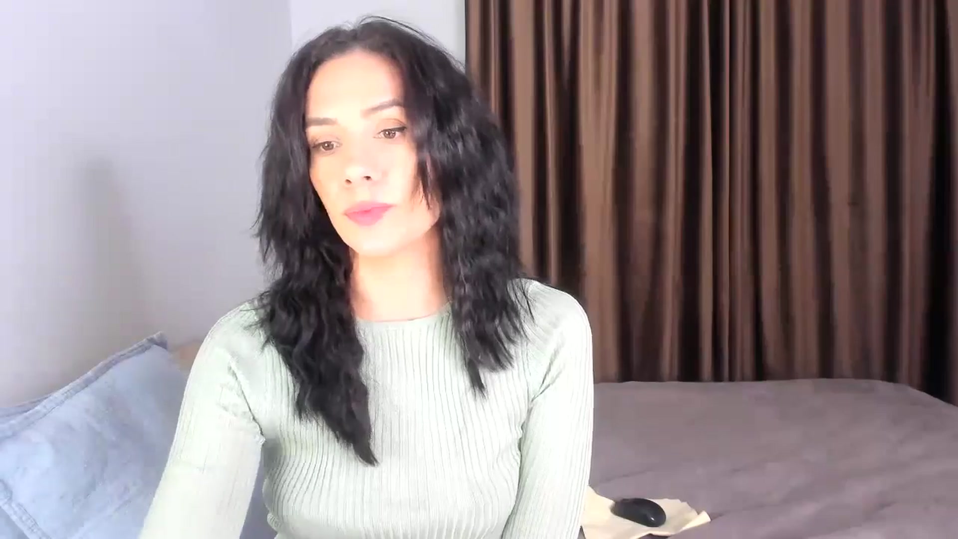Gallery image thumbnail from Ana__xo's myfreecams stream on, 10/18/2024, 18:53 image 8 of 20