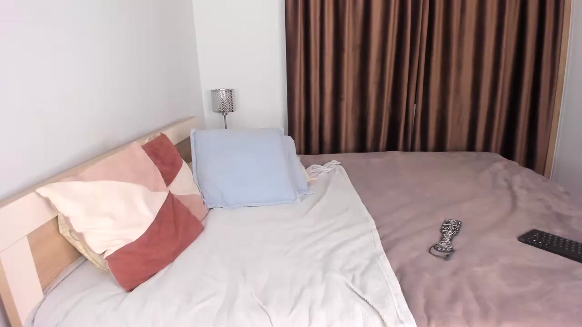Gallery image thumbnail from Ana__xo's myfreecams stream on, 10/21/2024, 15:48 image 17 of 20