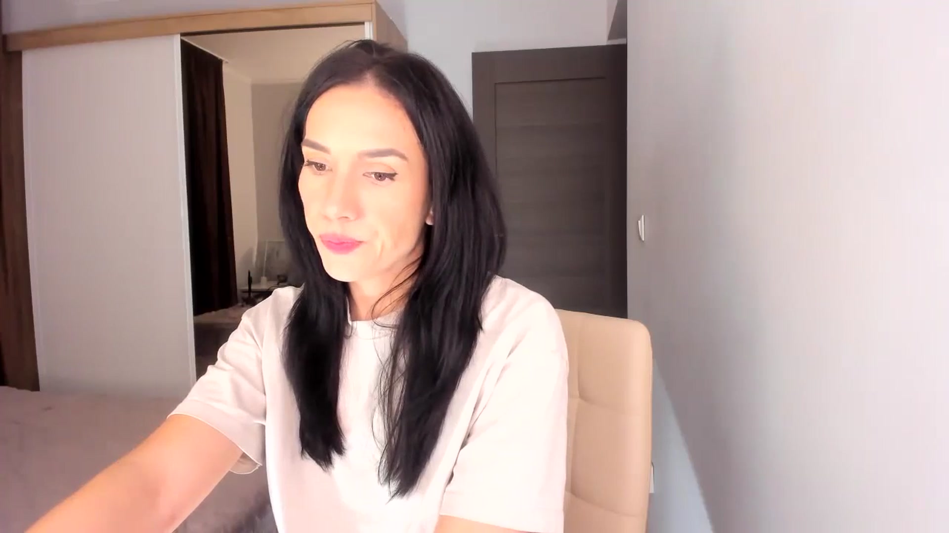 Gallery image thumbnail from Ana__xo's myfreecams stream on, 10/24/2024, 16:52 image 20 of 20