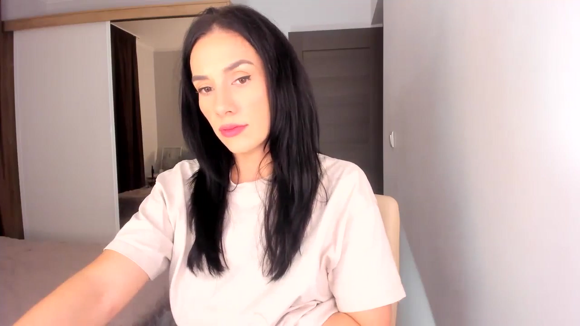 Gallery image thumbnail from Ana__xo's myfreecams stream on, 10/24/2024, 16:52 image 19 of 20