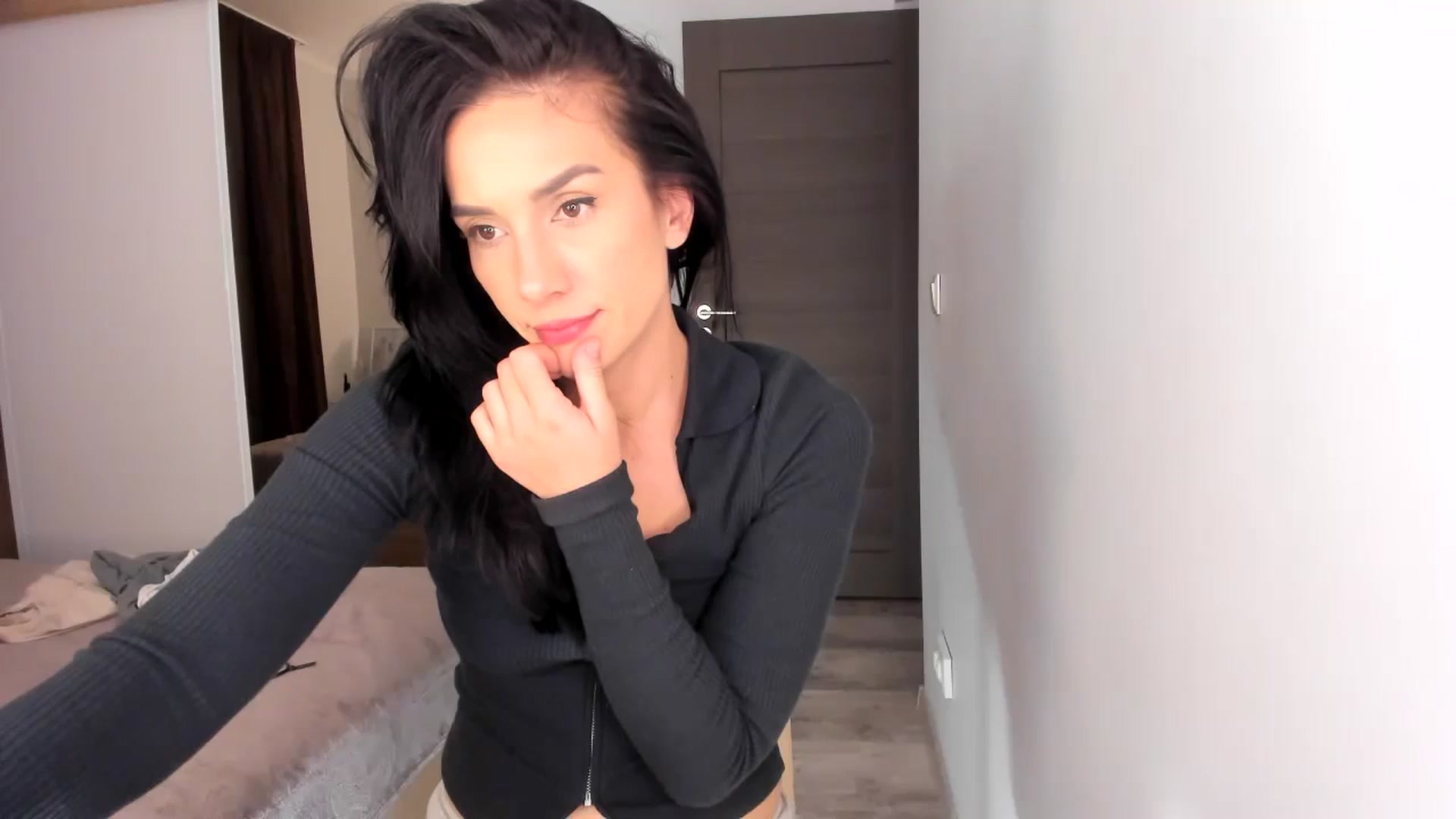 Gallery image thumbnail from Ana__xo's myfreecams stream on, 10/24/2024, 19:16 image 10 of 20