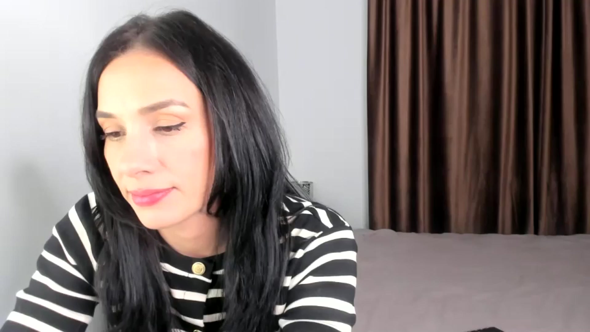 Gallery image thumbnail from Ana__xo's myfreecams stream on, 10/26/2024, 17:46 image 1 of 20
