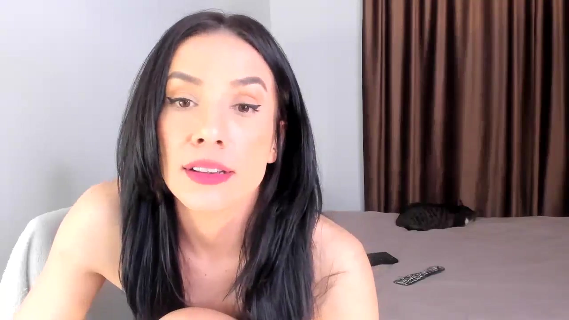 Gallery image thumbnail from Ana__xo's myfreecams stream on, 10/28/2024, 20:04 image 12 of 20