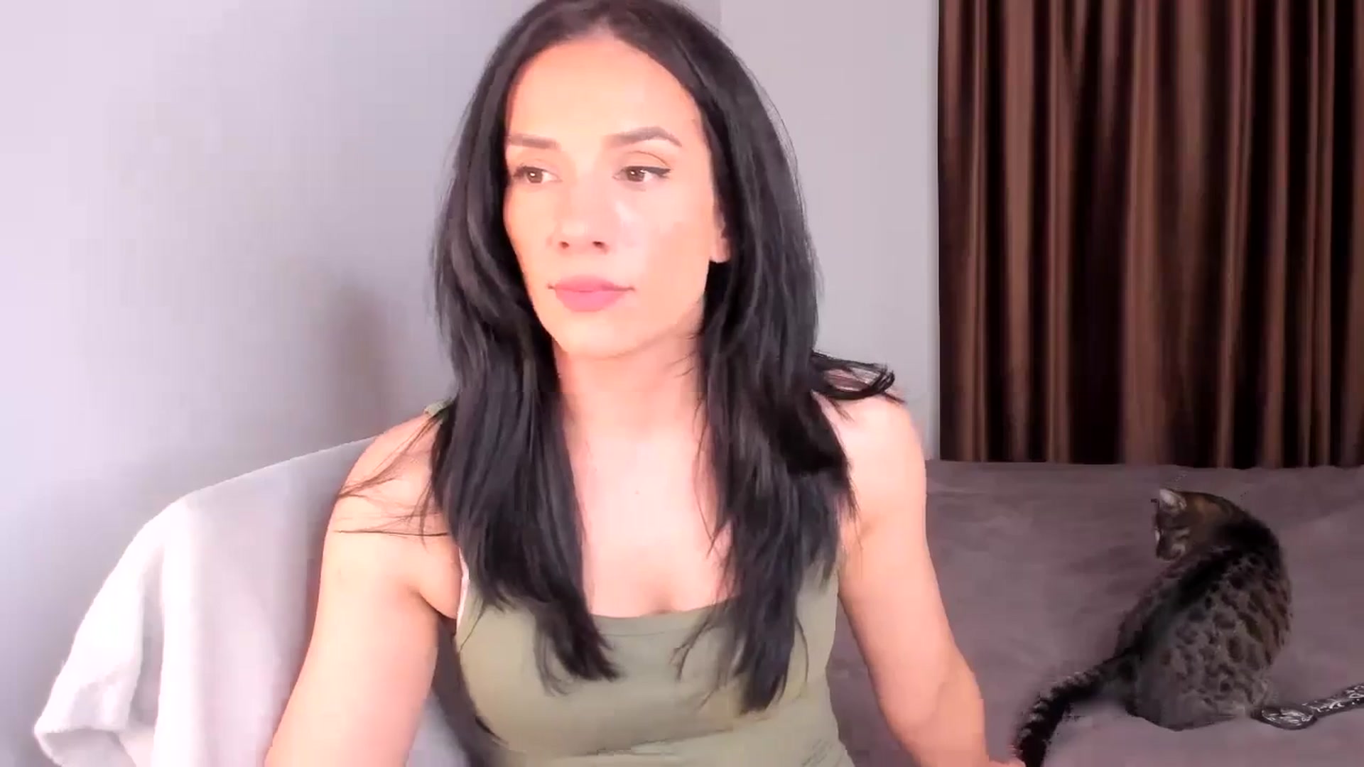 Gallery image thumbnail from Ana__xo's myfreecams stream on, 11/05/2024, 19:03 image 18 of 20