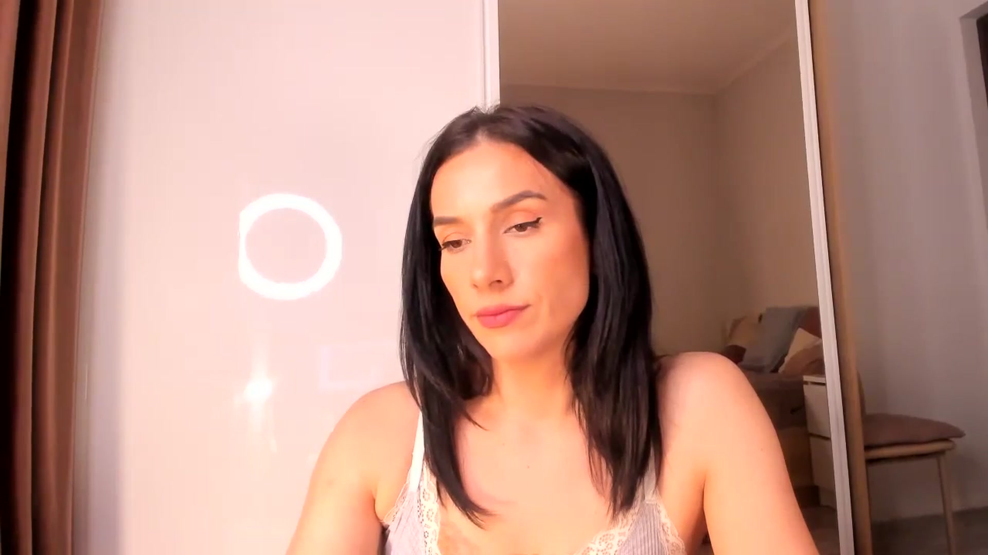 Gallery image thumbnail from Ana__xo's myfreecams stream on, 11/15/2024, 18:30 image 15 of 20