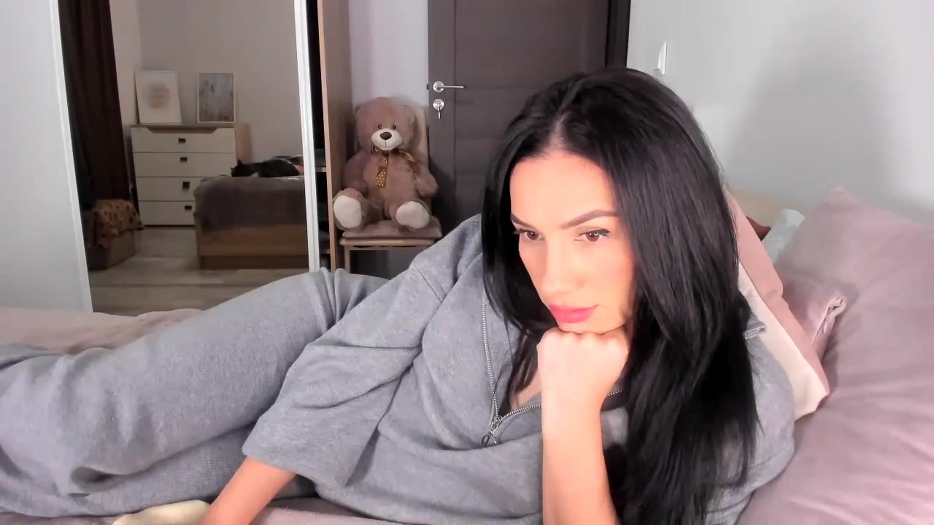 Gallery image thumbnail from Ana__xo's myfreecams stream on, 11/28/2024, 20:25 image 3 of 20