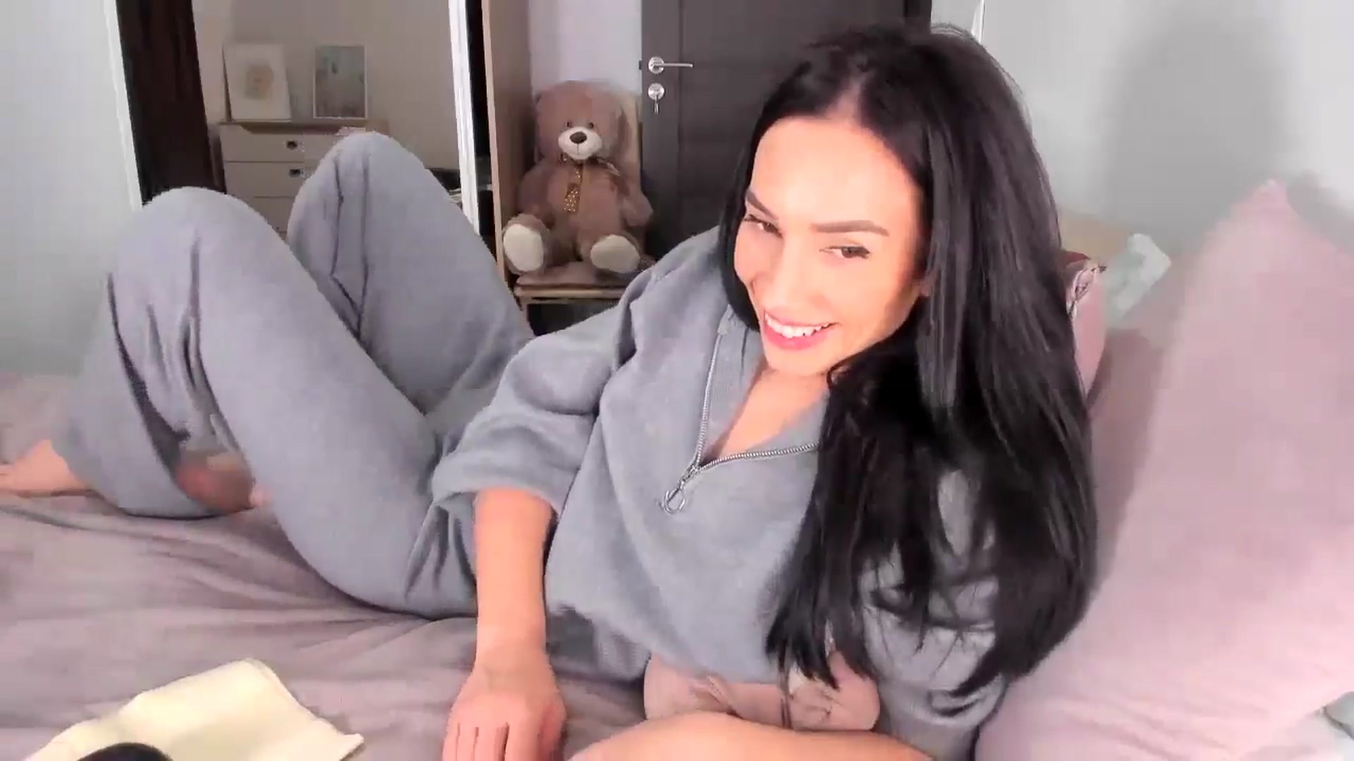 Gallery image thumbnail from Ana__xo's myfreecams stream on, 11/28/2024, 20:25 image 8 of 20