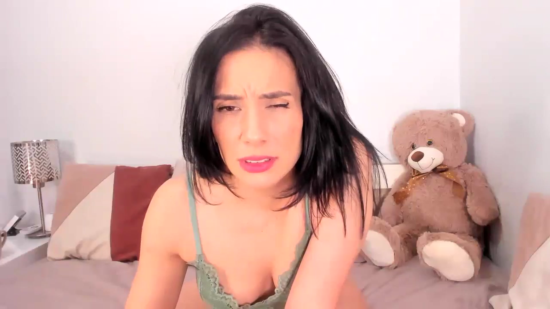 Gallery image thumbnail from Ana__xo's myfreecams stream on, 11/29/2024, 17:01 image 10 of 20