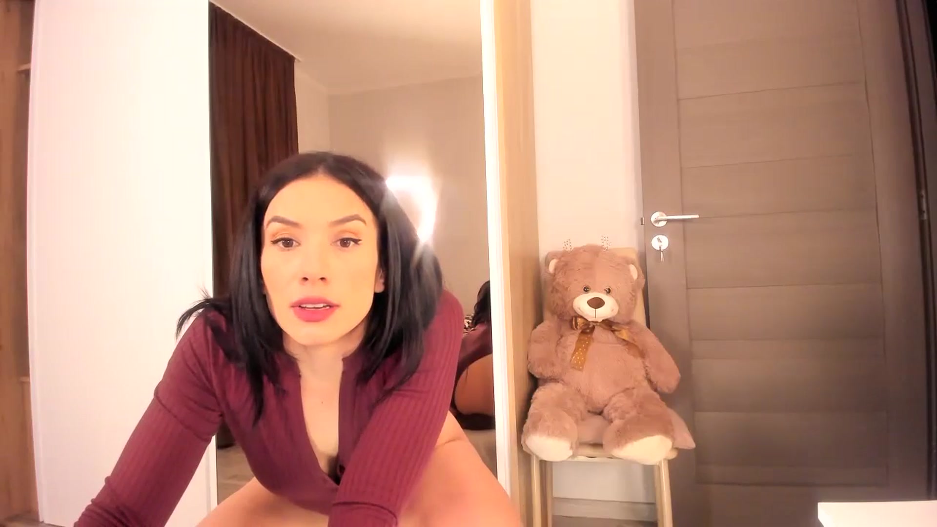 Gallery image thumbnail from Ana__xo's myfreecams stream on, 12/18/2024, 21:08 image 2 of 20