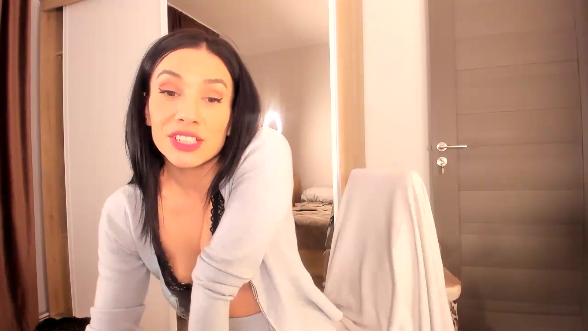 Gallery image thumbnail from Ana__xo's myfreecams stream on, 12/22/2024, 19:53 image 4 of 20