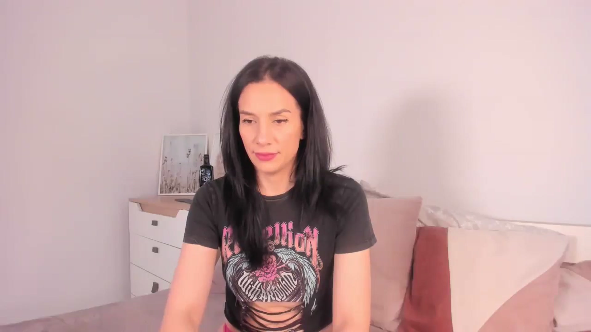 Gallery image thumbnail from Ana__xo's myfreecams stream on, 04/04/2025, 18:47 image 2 of 20