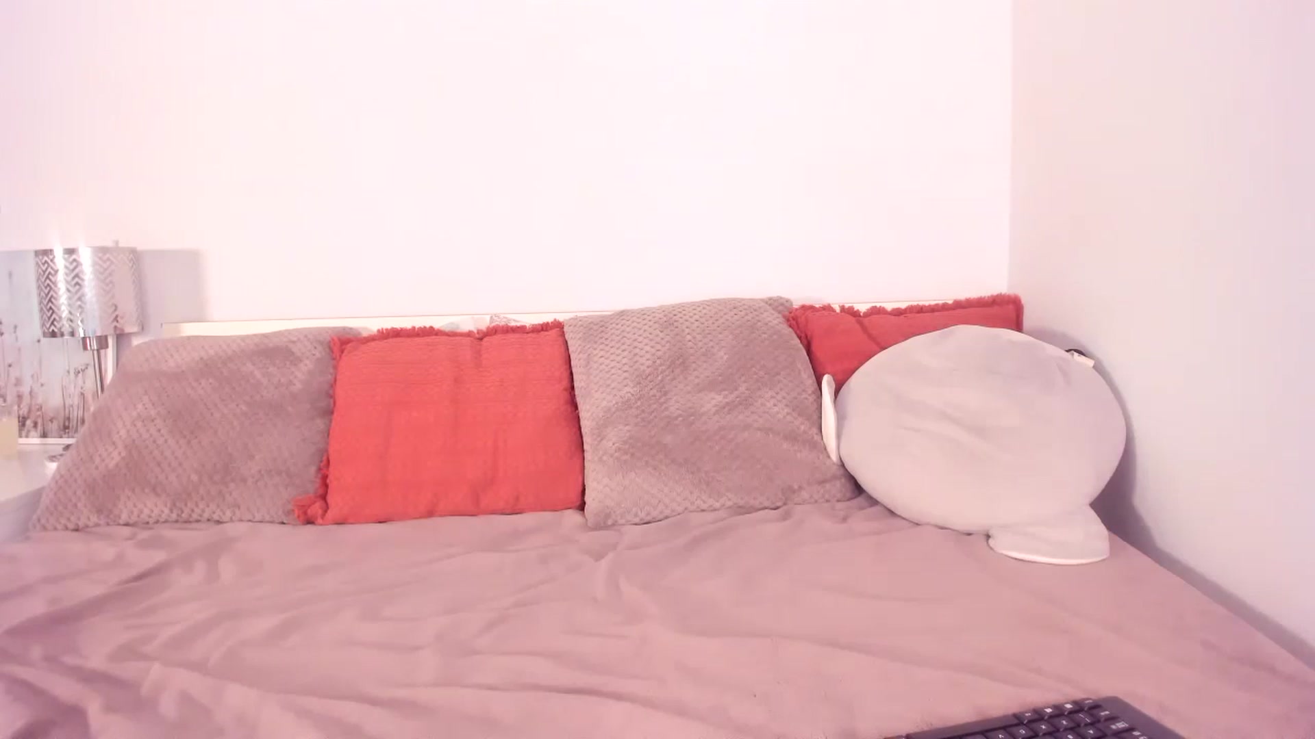 Gallery image thumbnail from Ana__xo's myfreecams stream on, 07/31/2025, 18:03 image 19 of 20