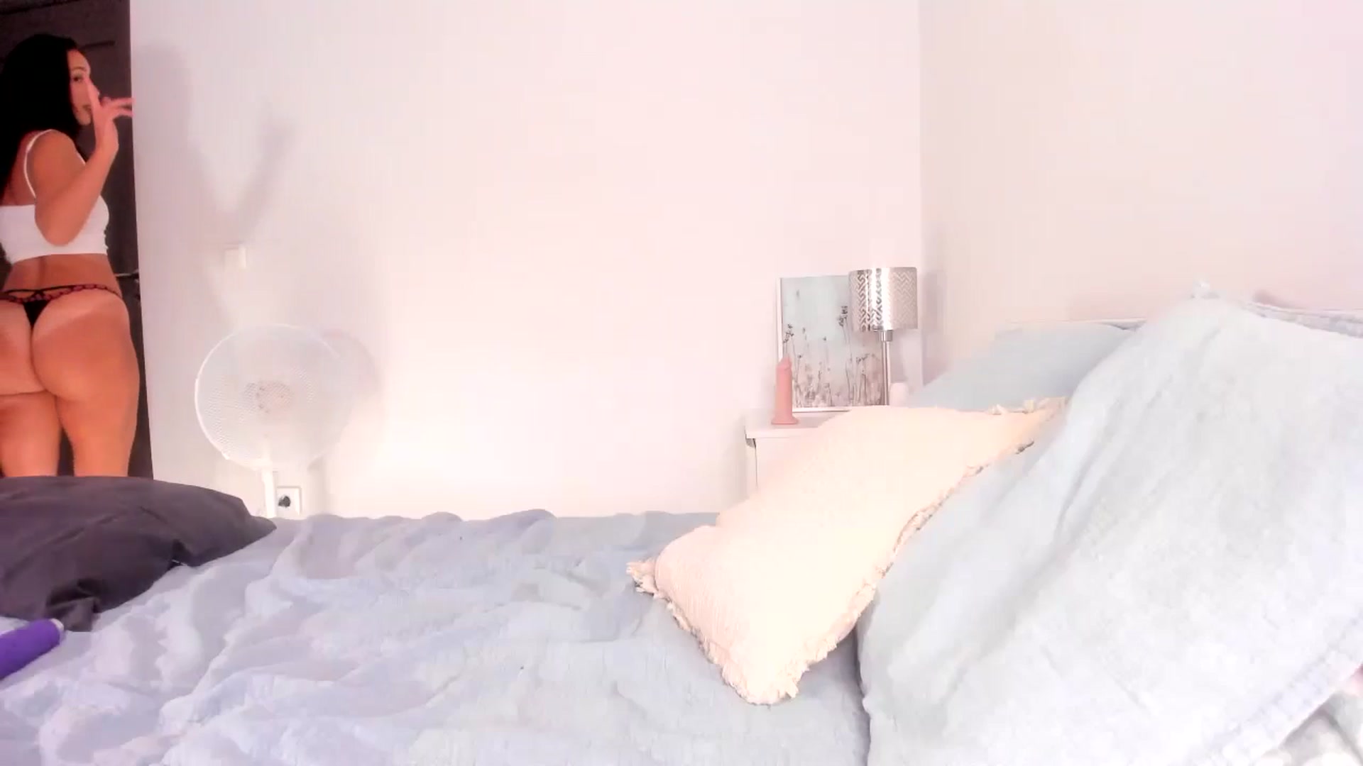 Gallery image thumbnail from Ana__xo's myfreecams stream on, 09/05/2025, 19:14 image 18 of 20