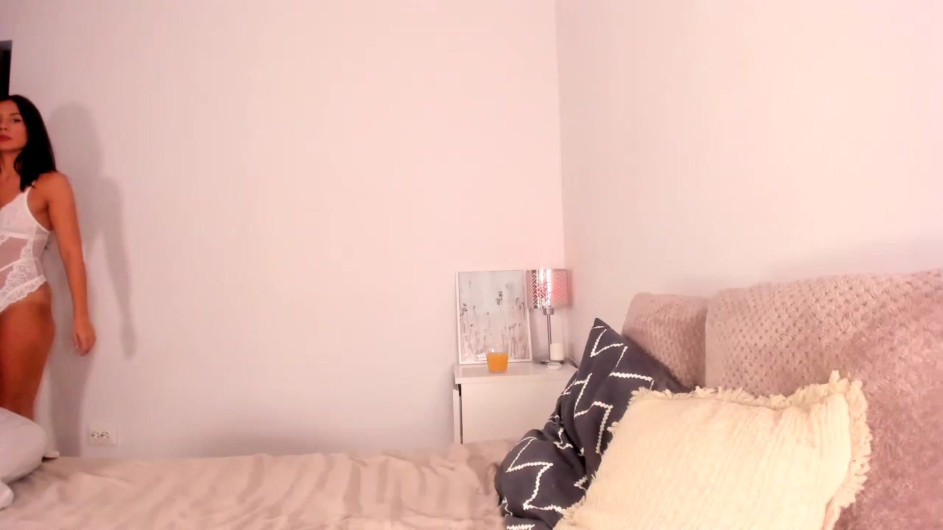 Gallery image thumbnail from Ana__xo's myfreecams stream on, 09/12/2025, 19:42 image 1 of 20