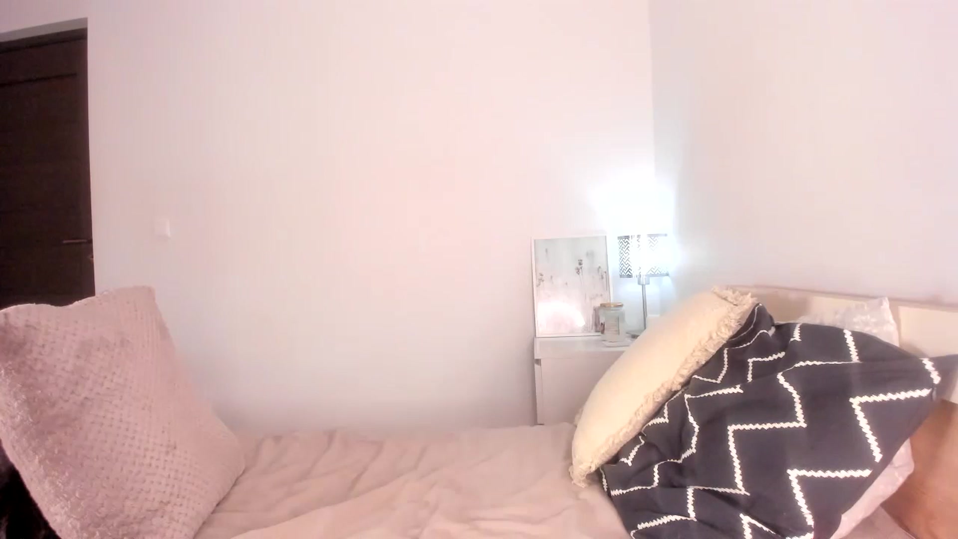 Gallery image thumbnail from Ana__xo's myfreecams stream on, 09/15/2025, 19:24 image 19 of 20