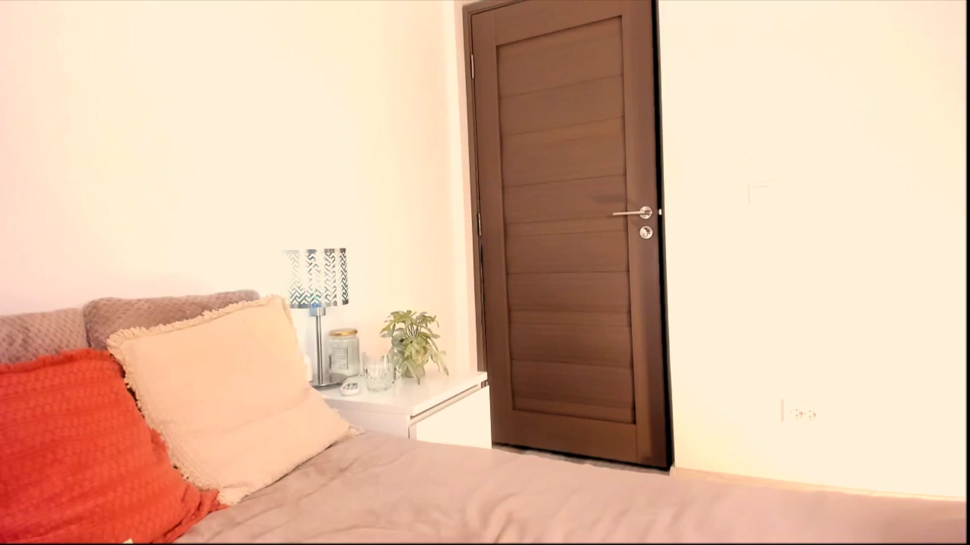 Gallery image thumbnail from Ana__xo's myfreecams stream on, 11/25/2025, 18:18 image 2 of 20