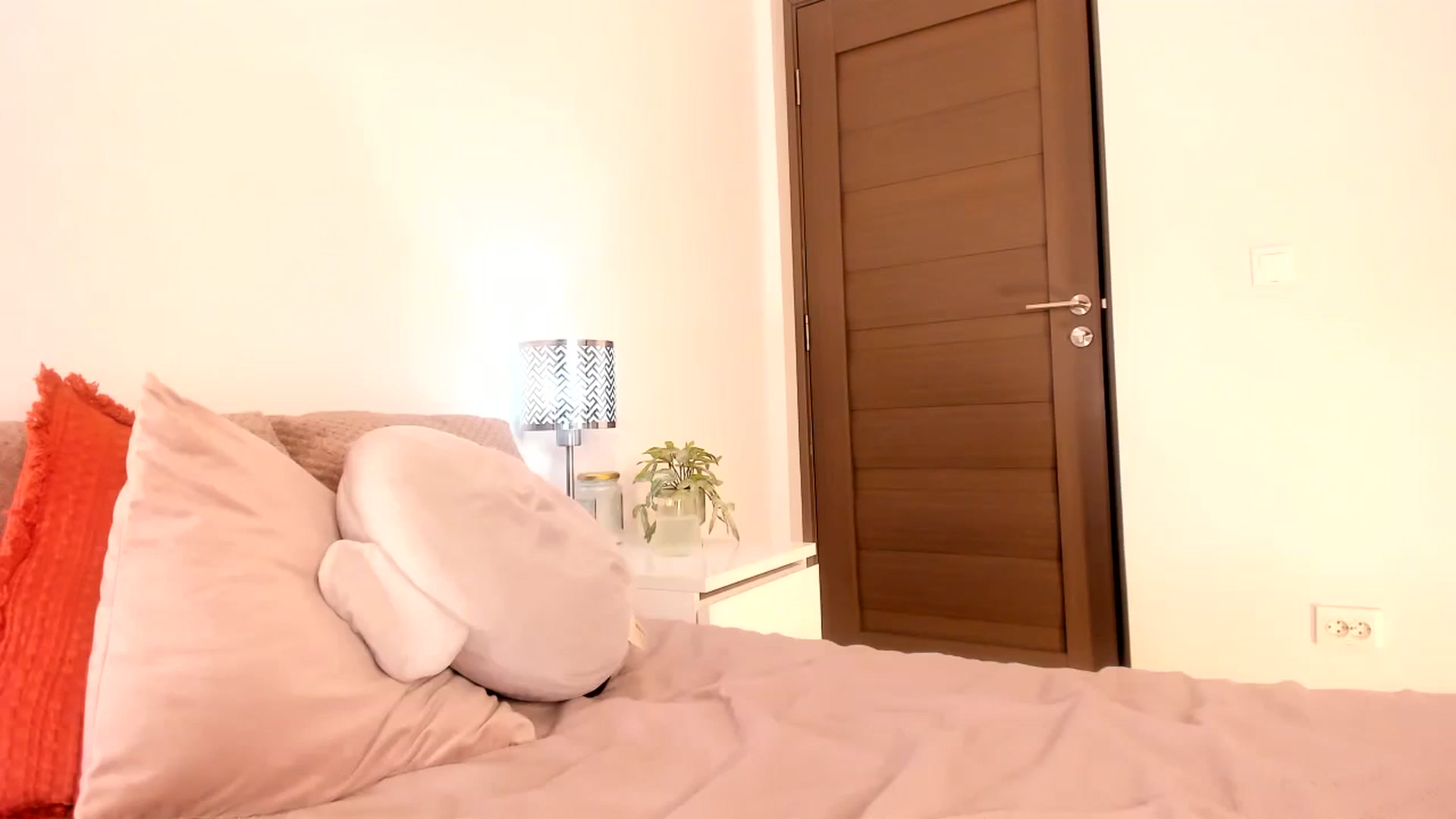 Gallery image thumbnail from Ana__xo's myfreecams stream on, 01/03/2026, 21:53 image 10 of 20