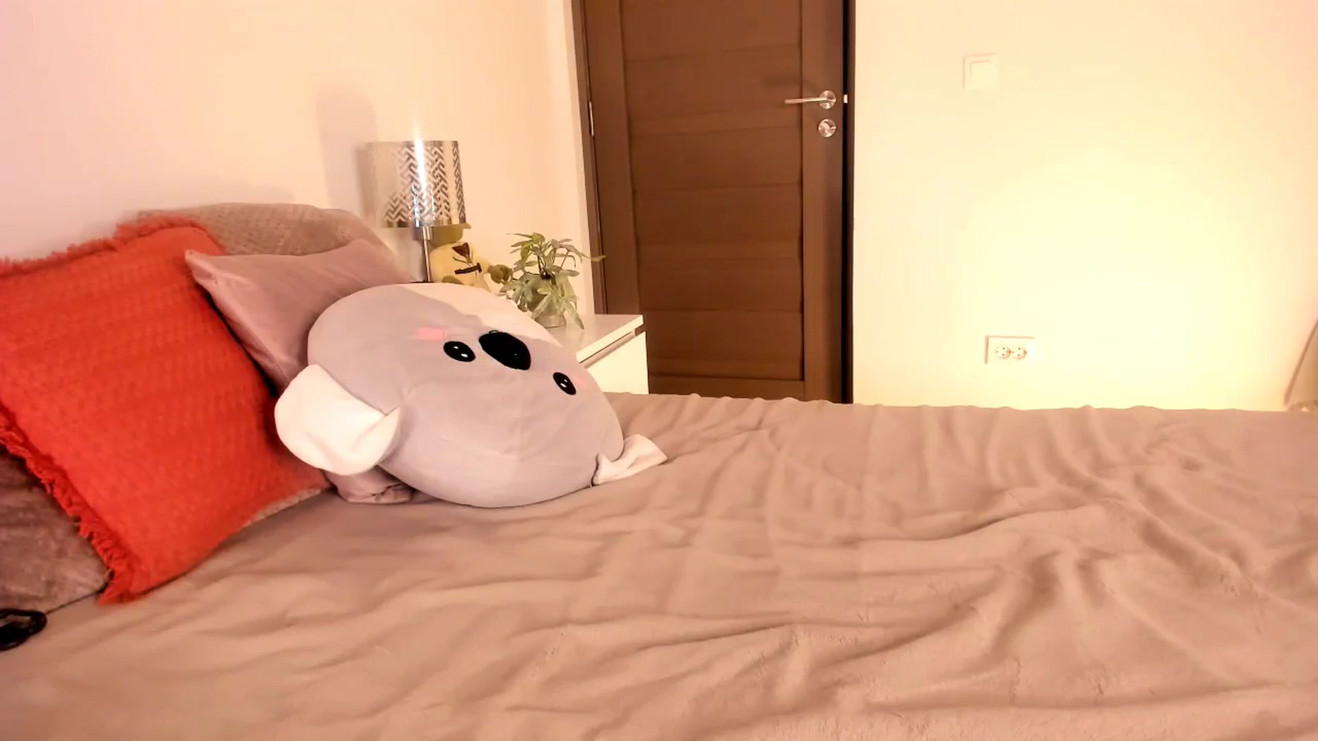 Gallery image thumbnail from Ana__xo's myfreecams stream on, 02/06/2026, 21:05 image 14 of 20