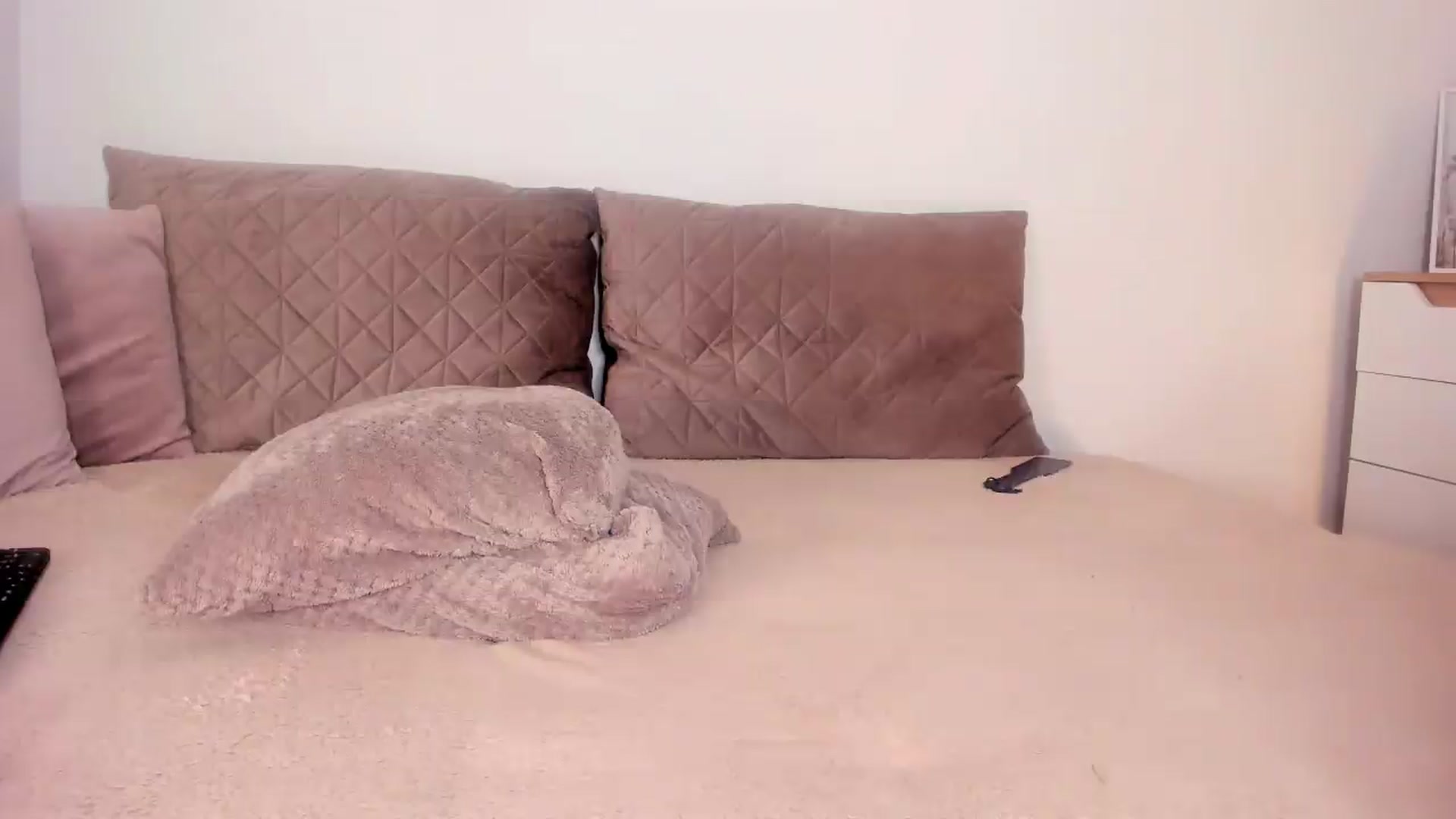 Gallery image thumbnail from Ana__xo's myfreecams stream on, 06/18/2026, 18:43 image 5 of 20