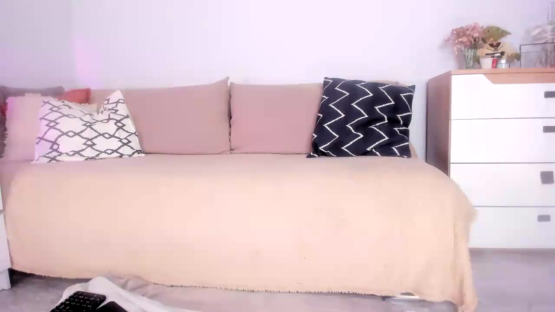 Gallery image thumbnail from Ana__xo's myfreecams stream on, 08/25/2026, 18:55 image 7 of 20