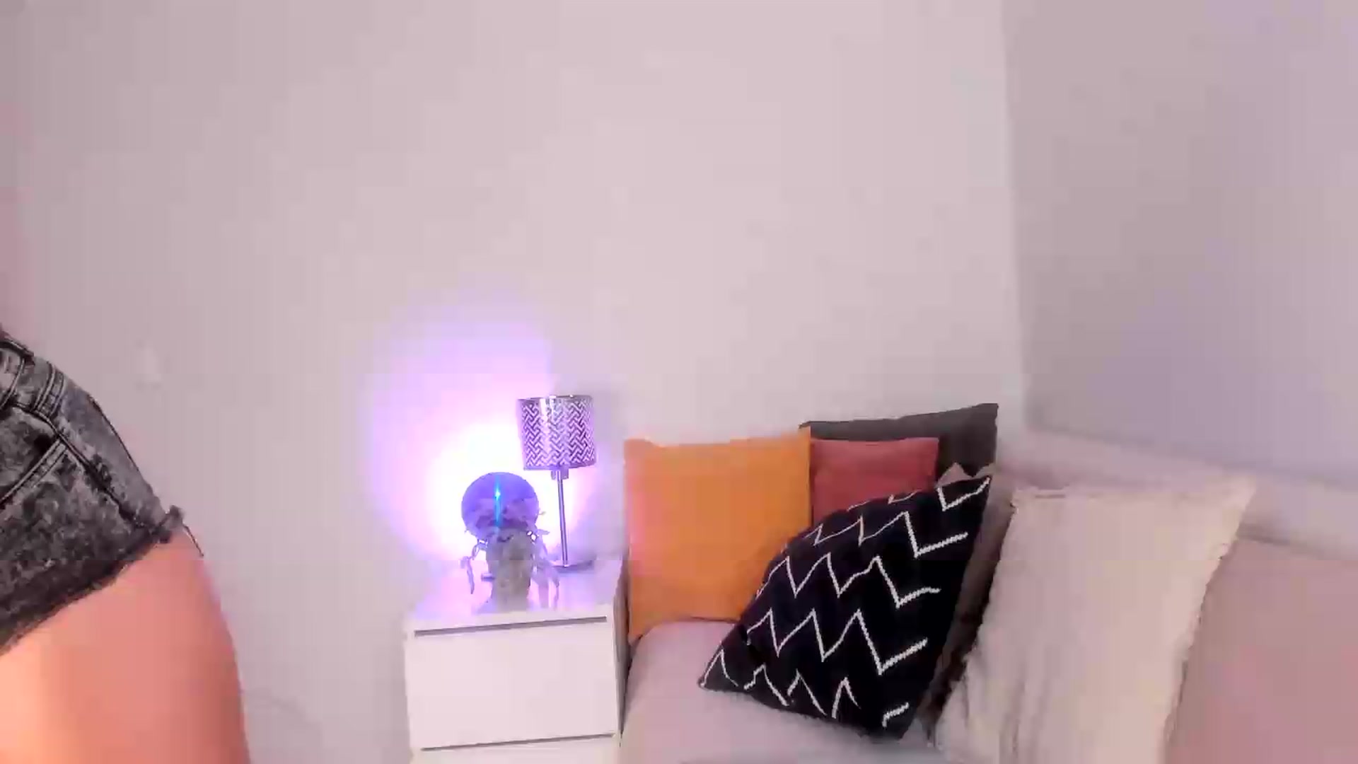 Gallery image thumbnail from Ana__xo's myfreecams stream on, 08/29/2026, 18:29 image 13 of 20