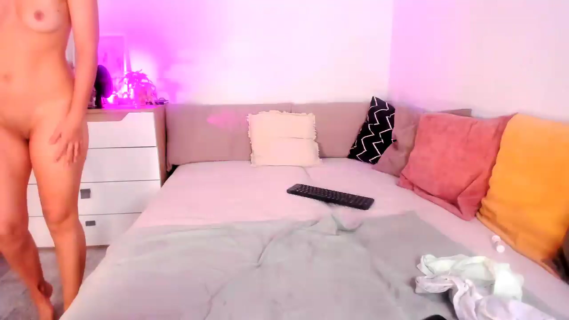 Gallery image thumbnail from Ana__xo's myfreecams stream on, 09/12/2026, 20:26 image 4 of 20