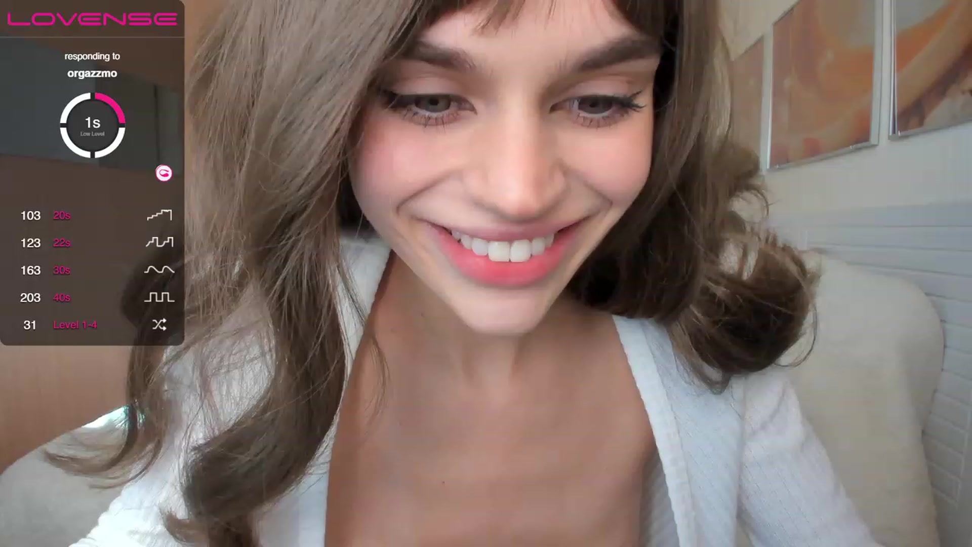 Gallery image thumbnail from Ana_bananana's myfreecams stream on, 11/15/2022, 07:51 image 10 of 20