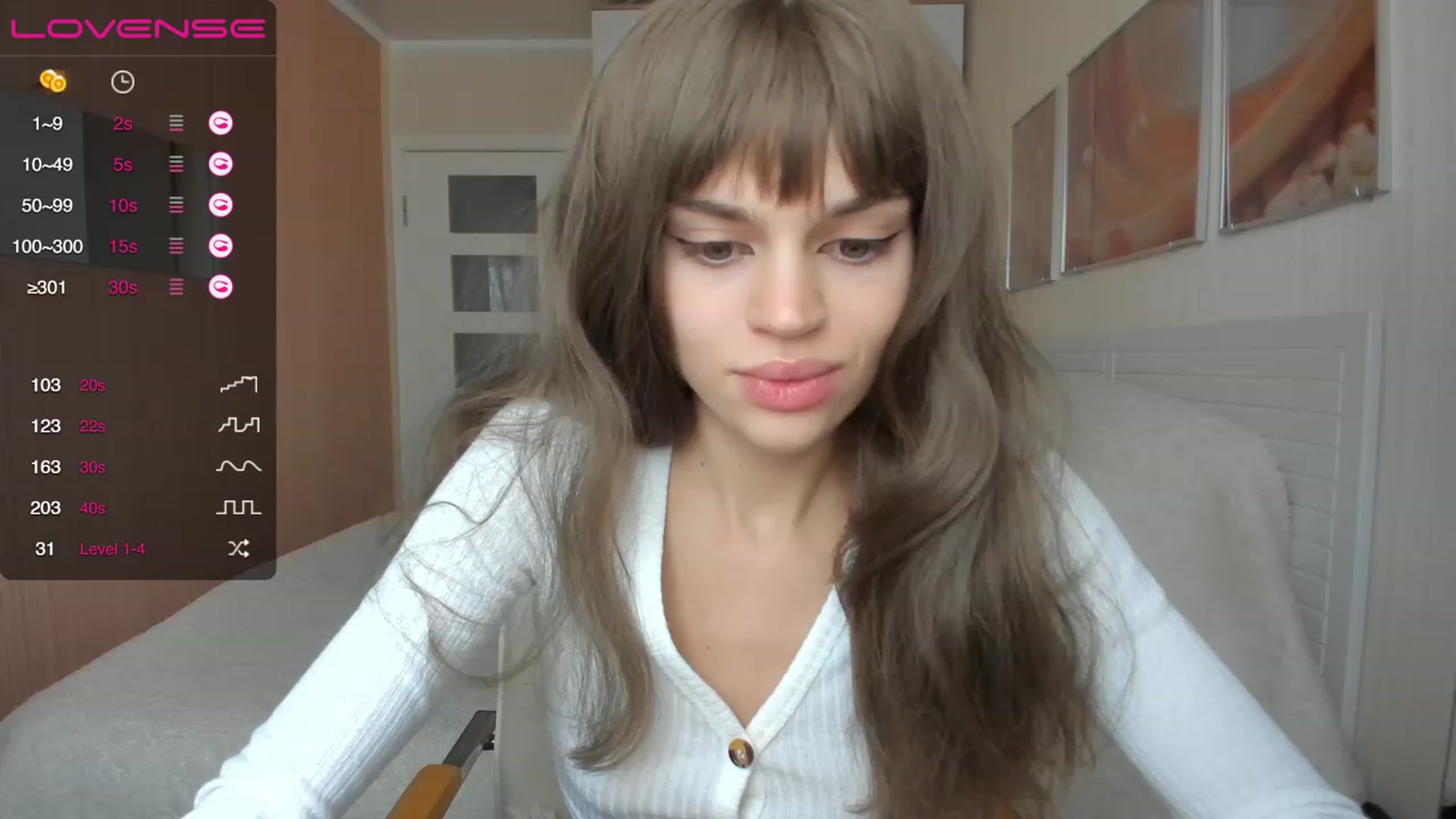 Gallery image thumbnail from Ana_bananana's myfreecams stream on, 12/05/2022, 06:19 image 3 of 20