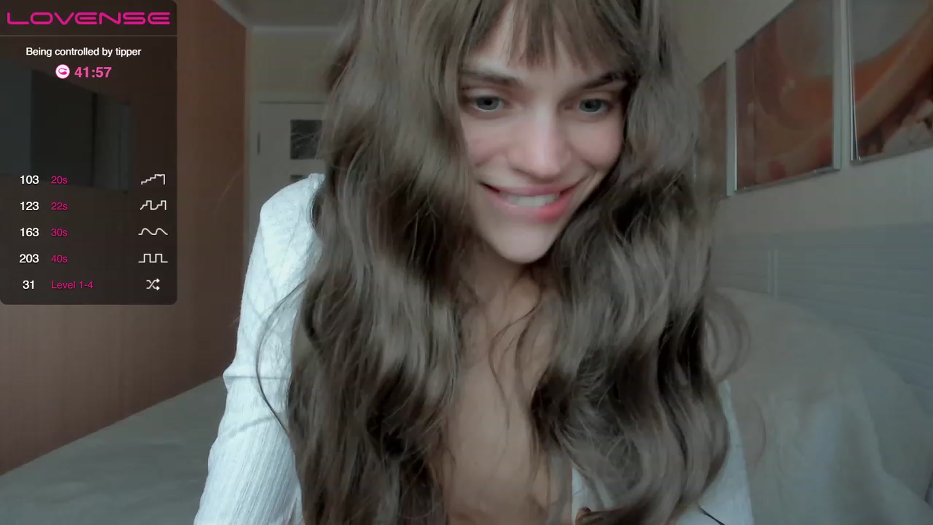Gallery image thumbnail from Ana_bananana's myfreecams stream on, 03/17/2023, 07:21 image 17 of 20