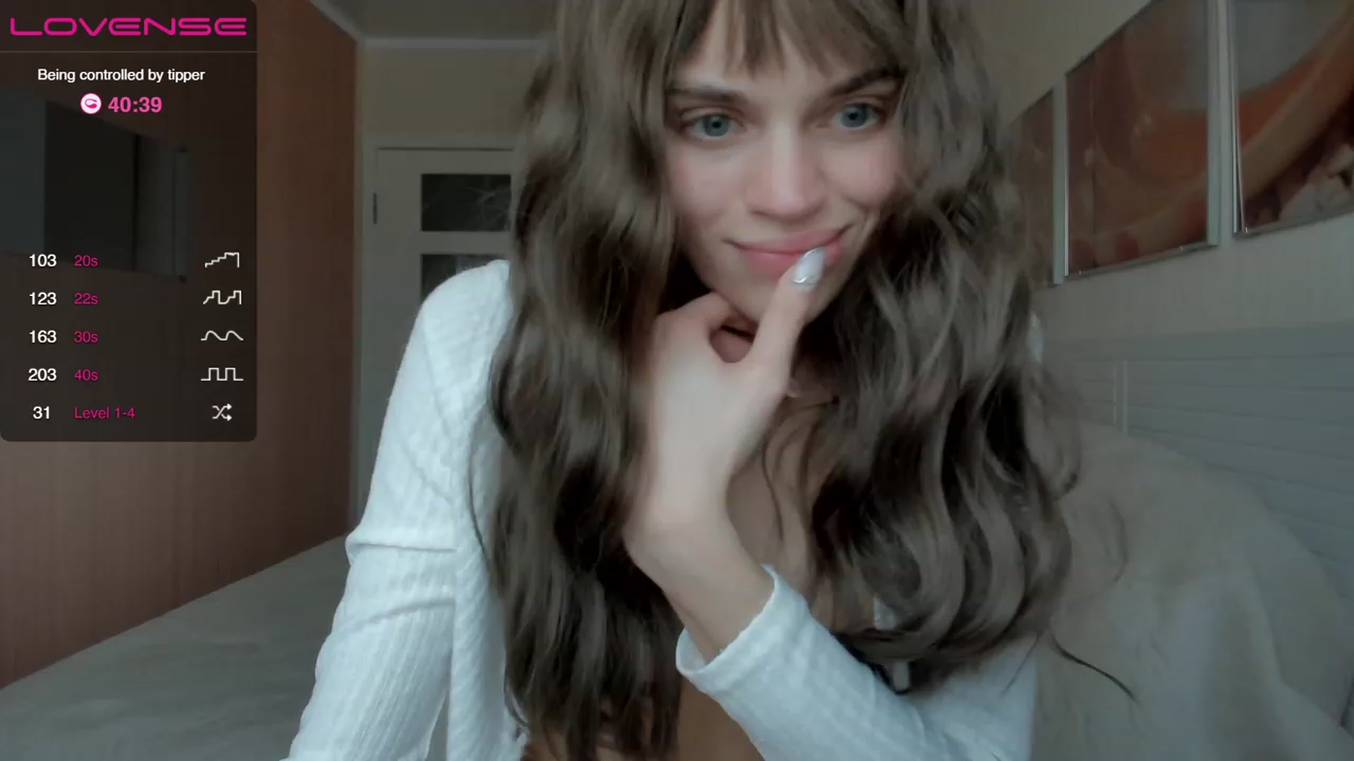 Gallery image thumbnail from Ana_bananana's myfreecams stream on, 03/17/2023, 07:21 image 15 of 20