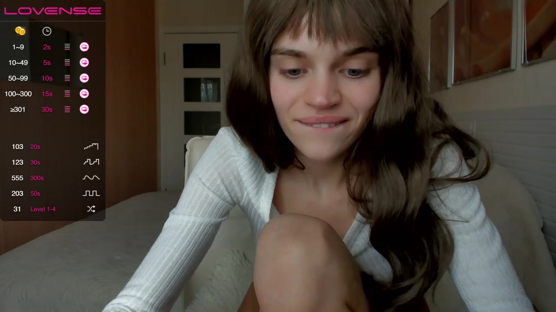 Gallery image thumbnail from Ana_bananana's myfreecams stream on, 03/27/2023, 07:23 image 14 of 20