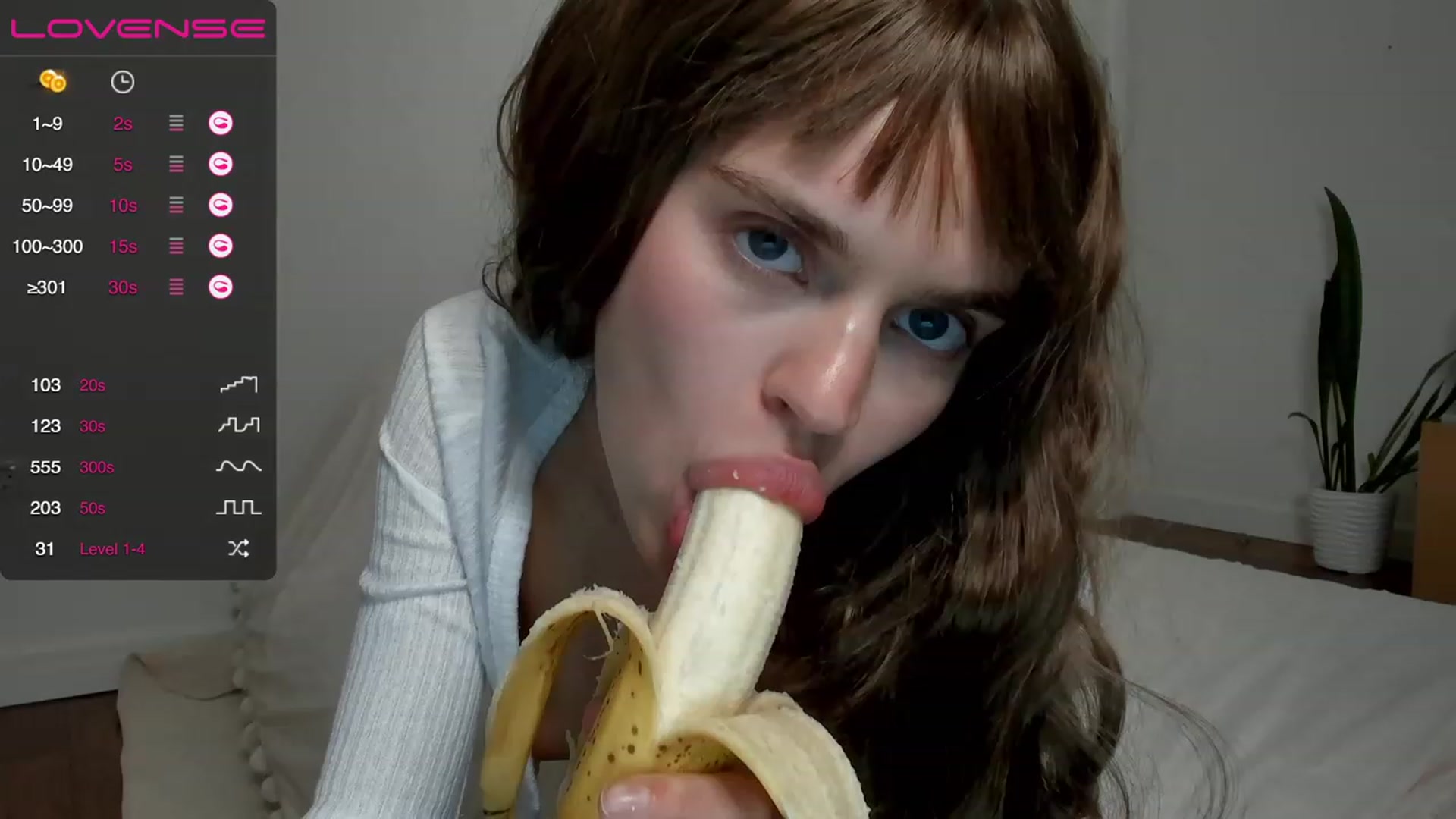 Gallery image thumbnail from Ana_bananana's myfreecams stream on, 05/17/2023, 08:24 image 17 of 20