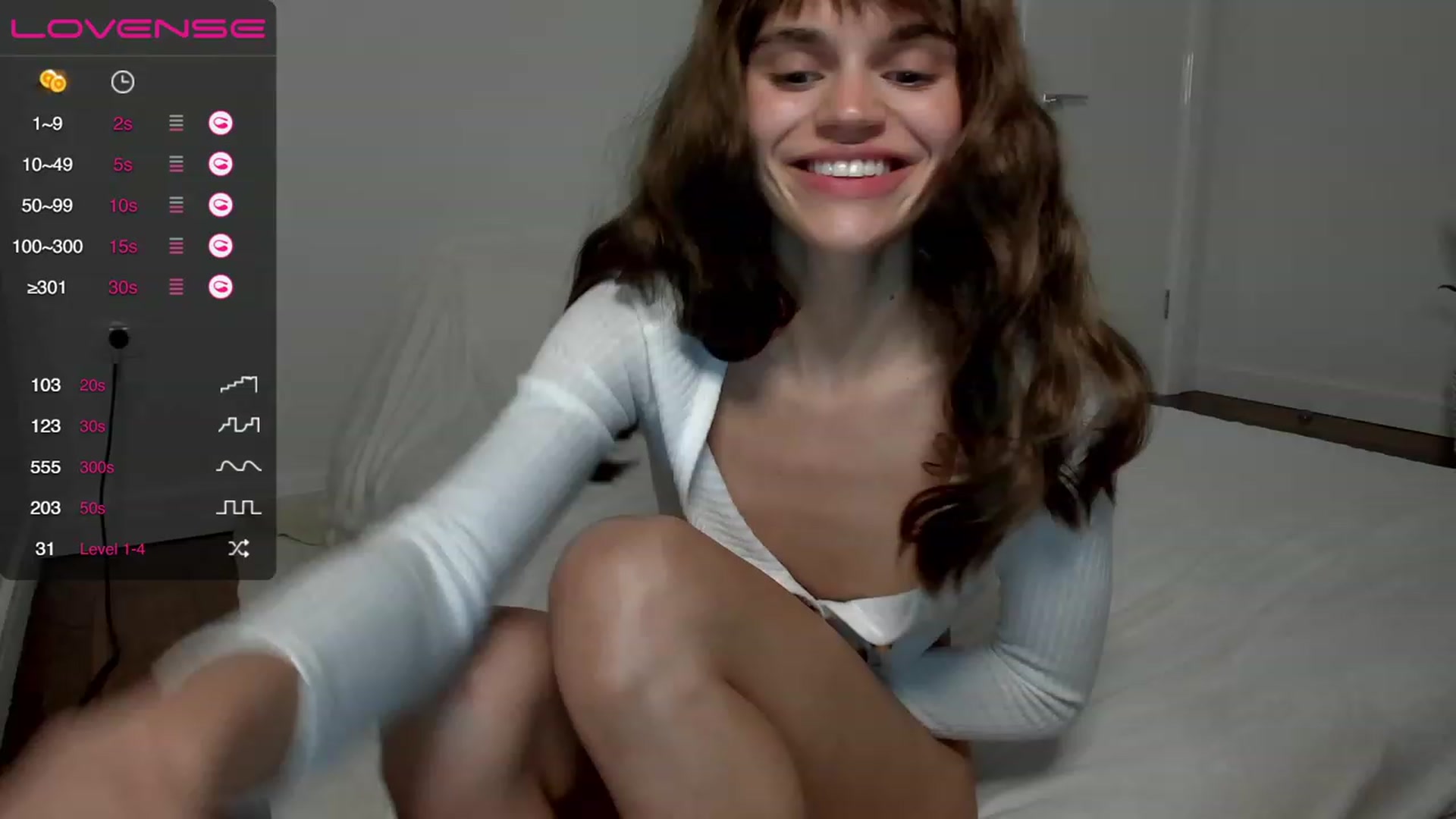 Gallery image thumbnail from Ana_bananana's myfreecams stream on, 06/05/2023, 07:35 image 19 of 20