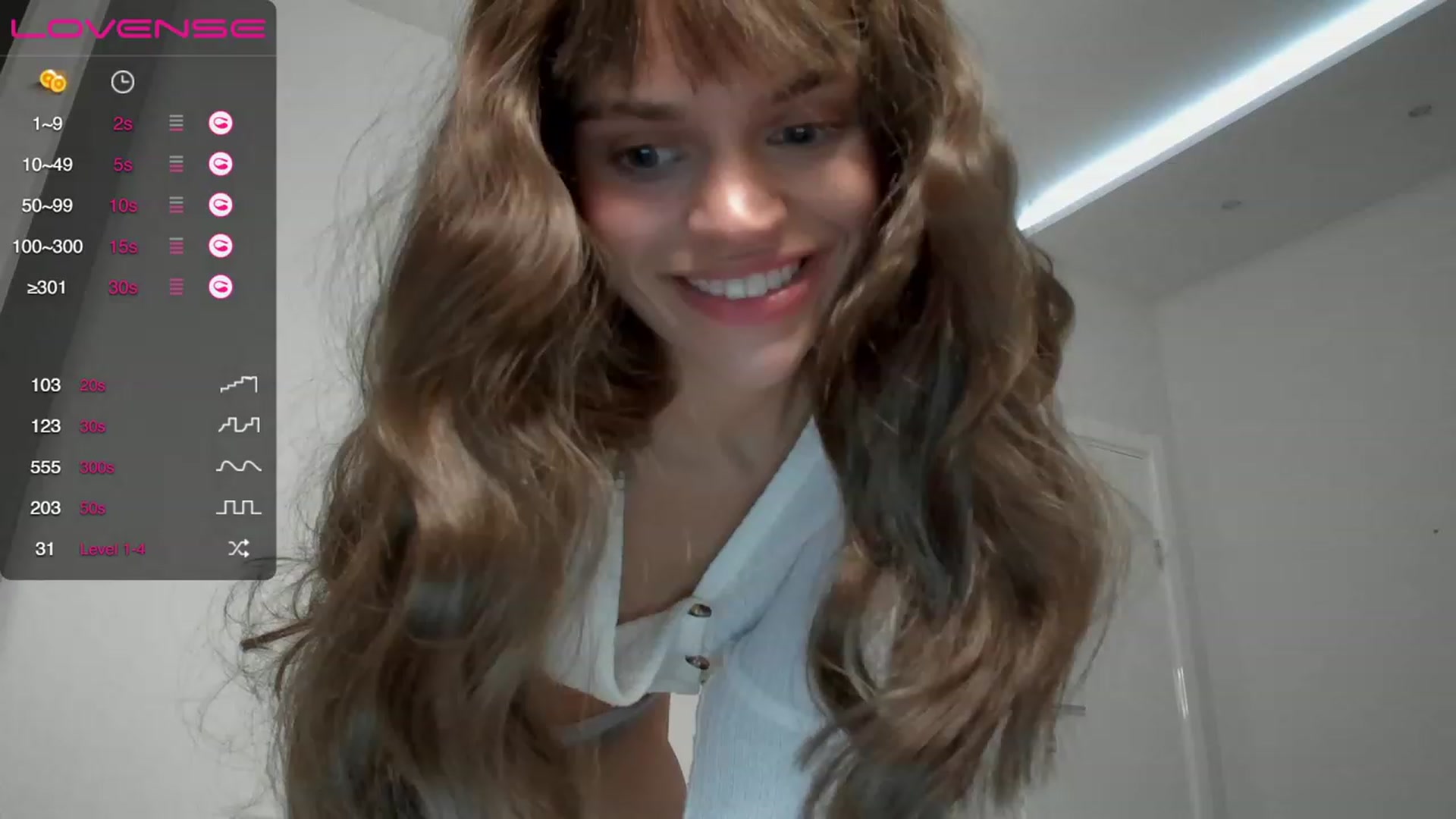 Gallery image thumbnail from Ana_bananana's myfreecams stream on, 06/05/2023, 07:35 image 4 of 20