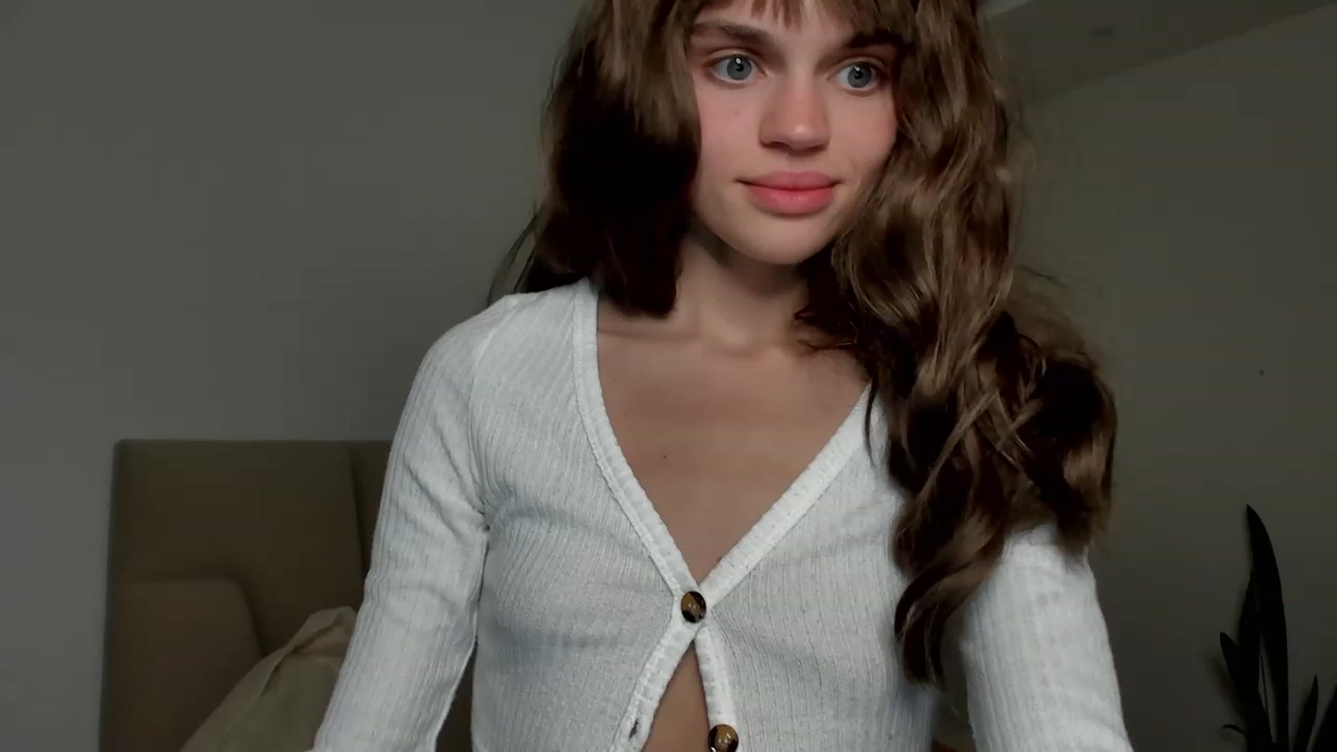 Gallery image thumbnail from Ana_bananana's myfreecams stream on, 06/13/2023, 08:21 image 11 of 20