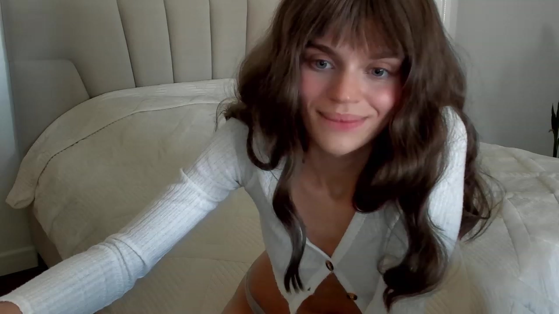 Gallery image thumbnail from Ana_bananana's myfreecams stream on, 07/05/2023, 07:46 image 15 of 20