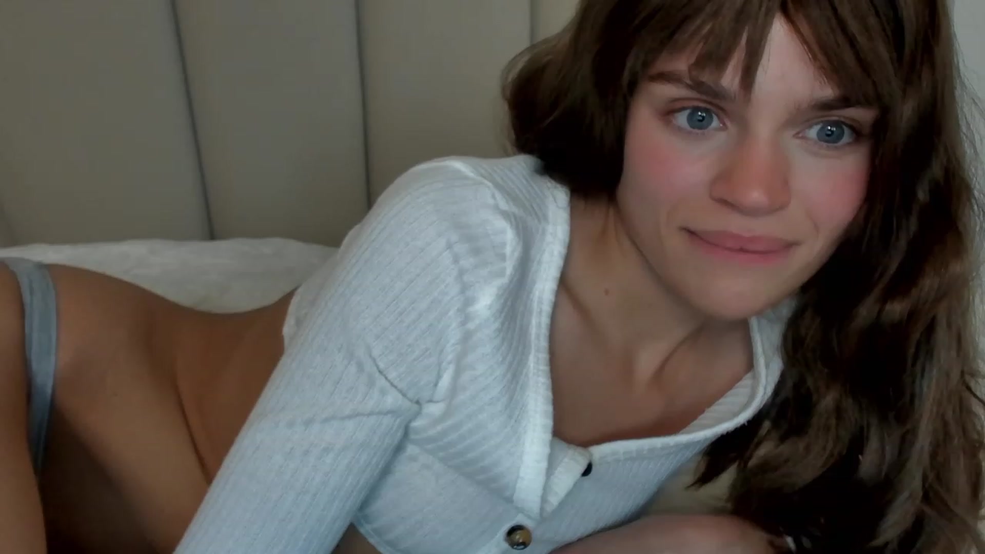 Gallery image thumbnail from Ana_bananana's myfreecams stream on, 07/12/2023, 08:13 image 3 of 20