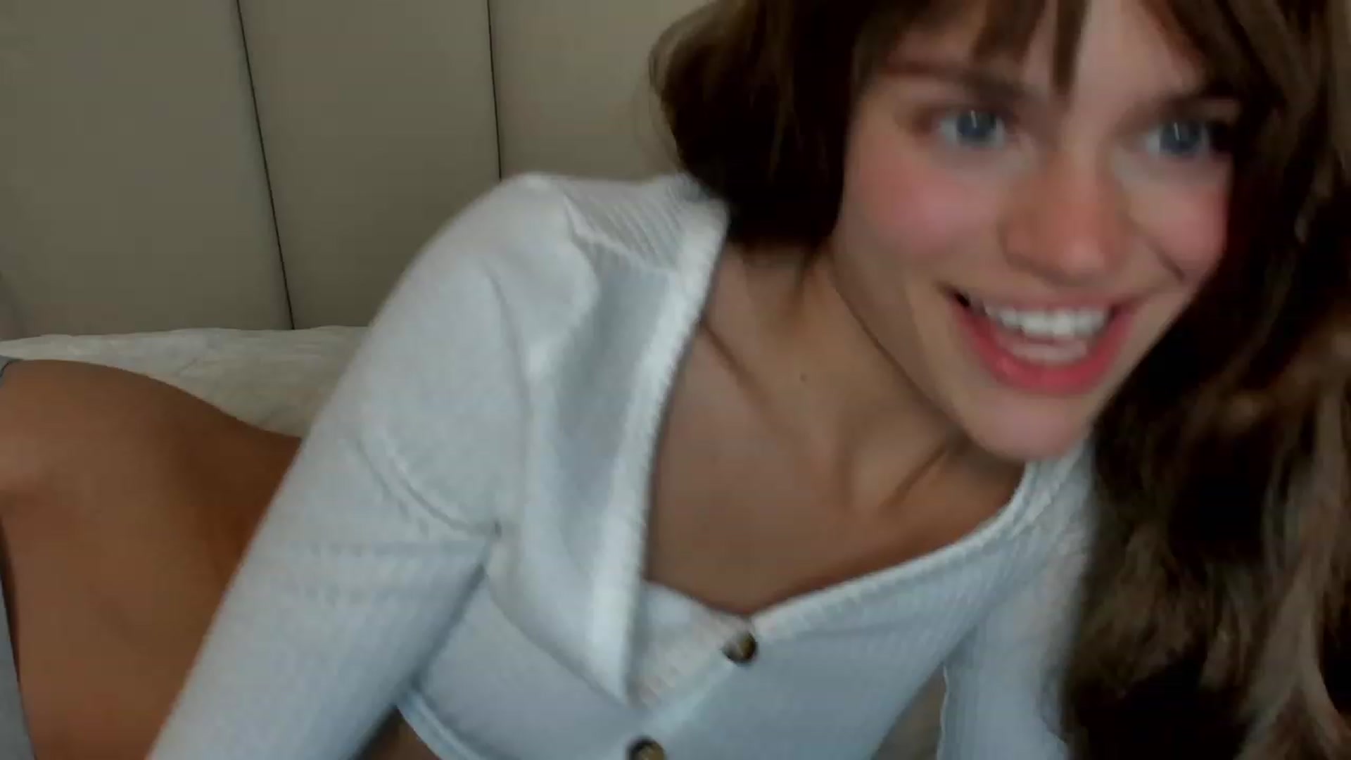 Gallery image thumbnail from Ana_bananana's myfreecams stream on, 07/12/2023, 08:13 image 4 of 20