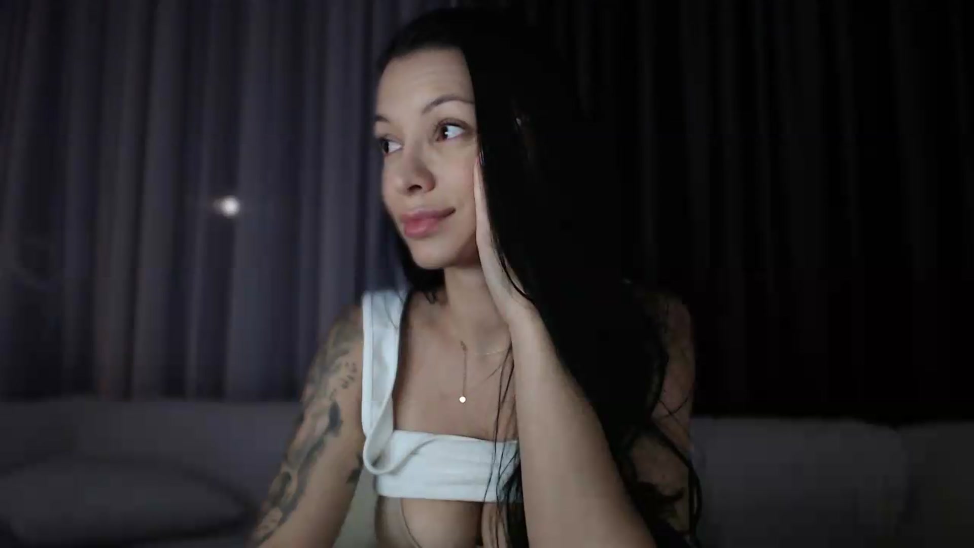 Gallery image thumbnail from Ana_white842's myfreecams stream on, 07/28/2026, 19:29 image 17 of 20