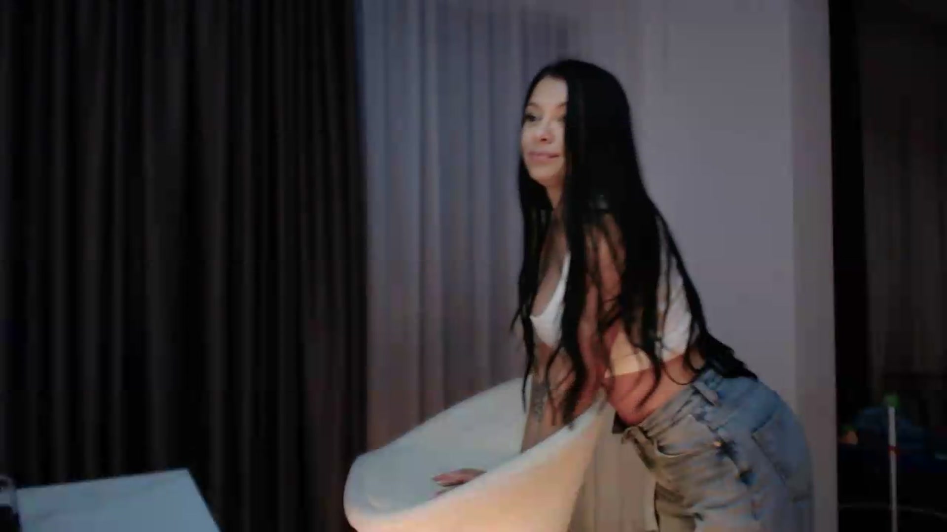 Gallery image thumbnail from Ana_white842's myfreecams stream on, 07/30/2026, 20:43 image 12 of 20