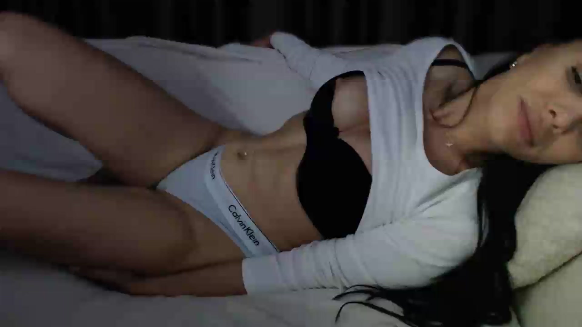 Gallery image thumbnail from Ana_white842's myfreecams stream on, 08/01/2026, 21:54 image 11 of 20