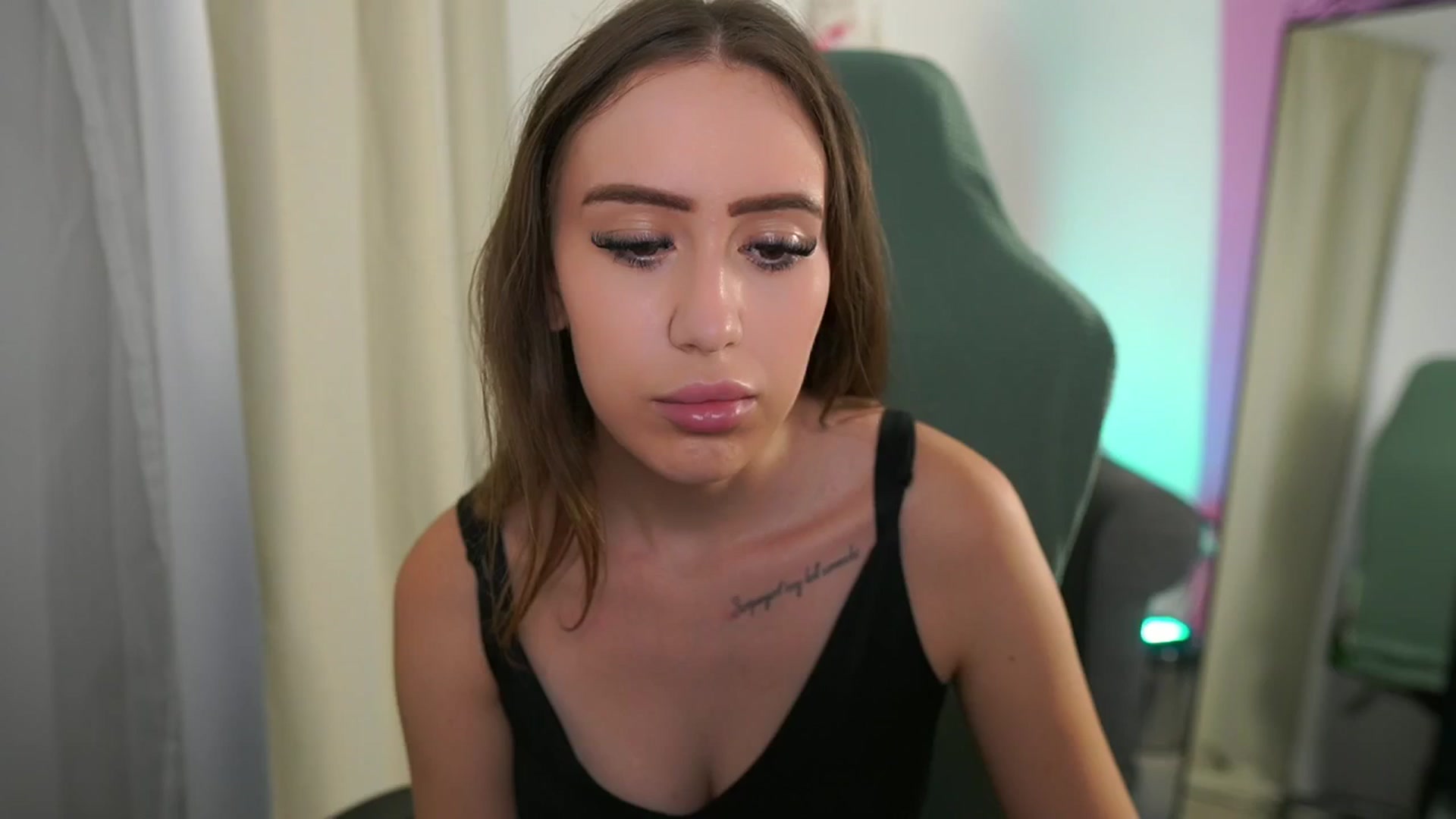 Gallery image thumbnail from Anabel055's myfreecams stream on, 07/27/2025, 08:17 image 18 of 20