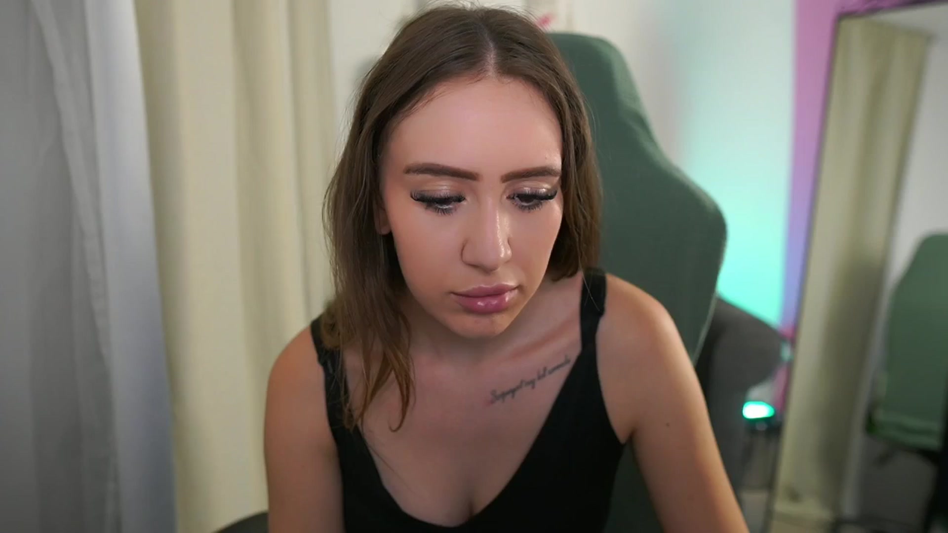 Gallery image thumbnail from Anabel055's myfreecams stream on, 07/27/2025, 08:17 image 19 of 20