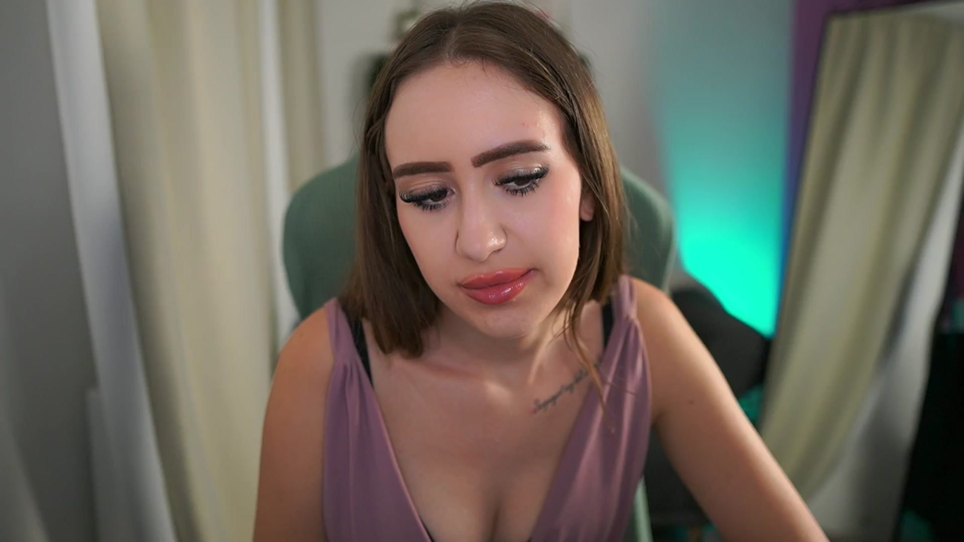 Gallery image thumbnail from Anabel055's myfreecams stream on, 07/29/2025, 11:10 image 10 of 20