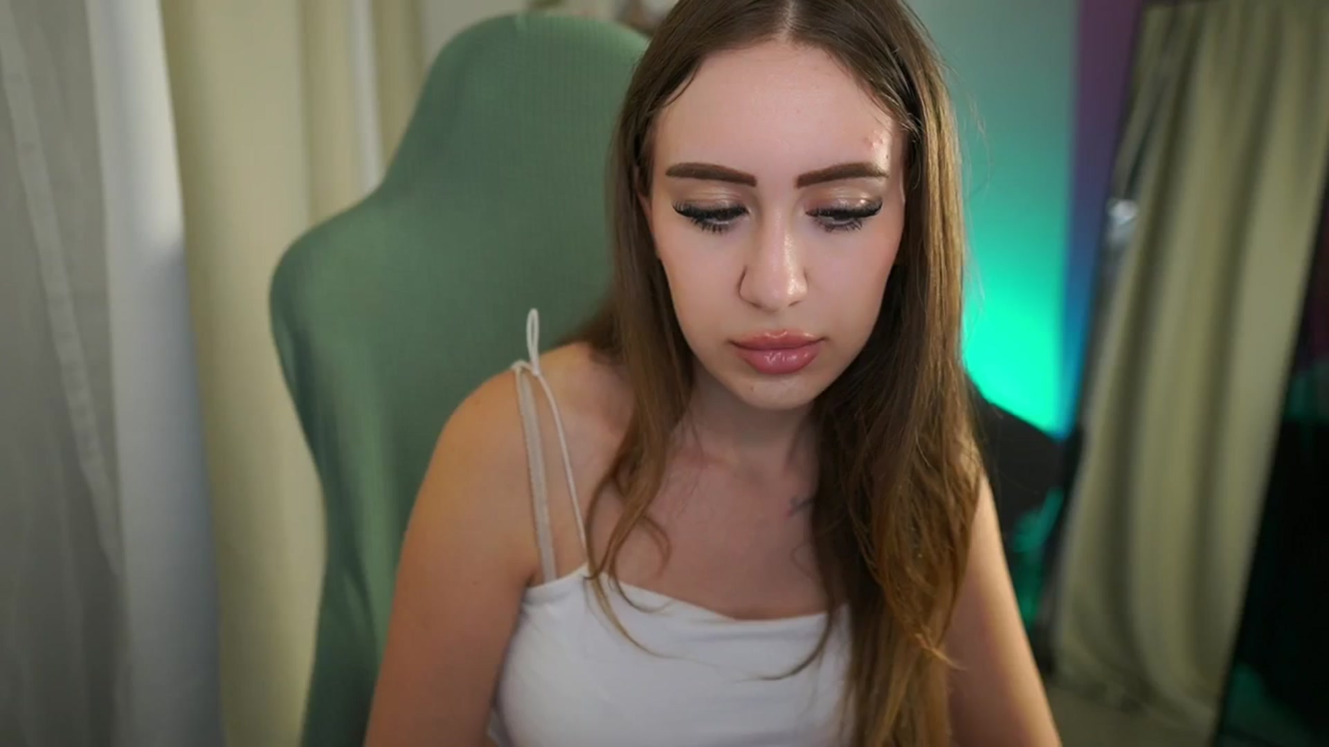 Gallery image thumbnail from Anabel055's myfreecams stream on, 07/30/2025, 09:20 image 17 of 20