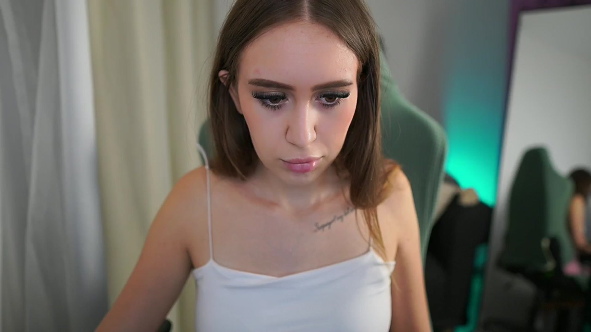 Gallery image thumbnail from Anabel055's myfreecams stream on, 08/05/2025, 08:09 image 6 of 20